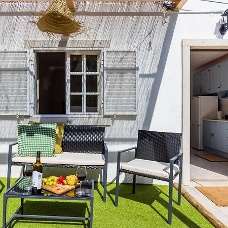 Mada House's Ii Sesimbra