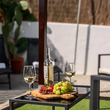 Casa de Férias Peaceful Retreat Near And Meco - Mada House's Ii