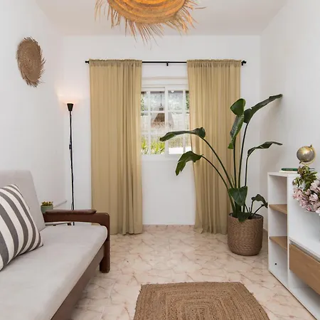 Holiday home Peaceful Retreat Near And Meco - Mada House's Ii *
