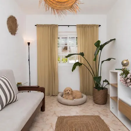 Дом отдыха Peaceful Retreat Near And Meco - Mada House's Ii